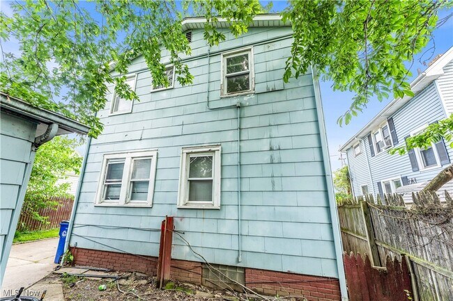 Building Photo - 3439 W 62nd St