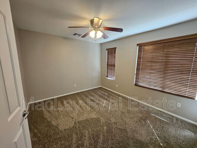 Building Photo - 3936 E Minton St