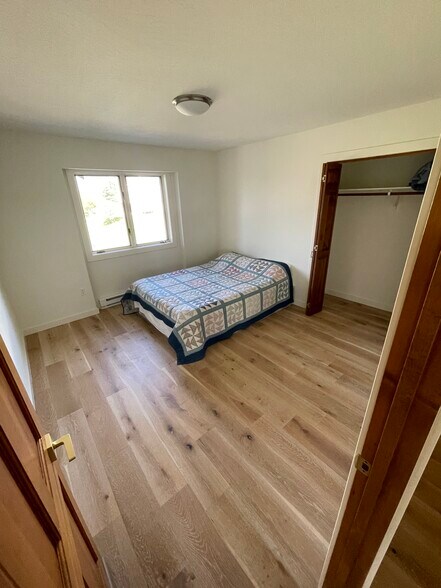 Bedroom 2 - 5014 Justin Ln