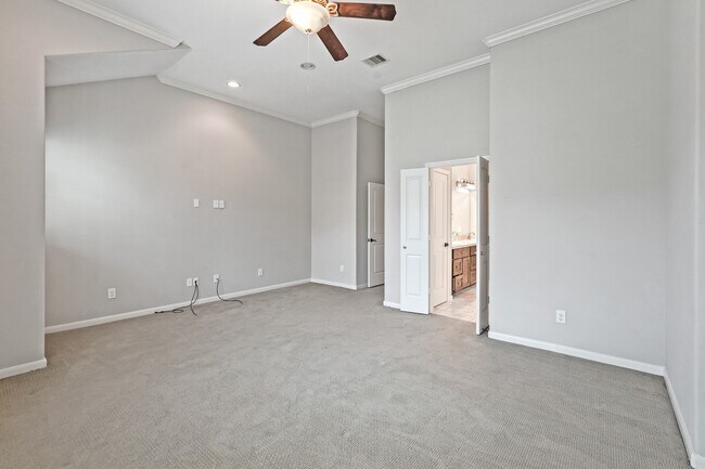 Building Photo - 2429 Beall St