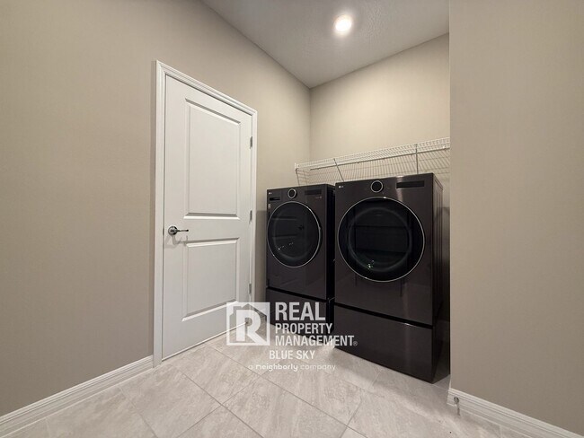 Building Photo - 20949 Cherry River Rd