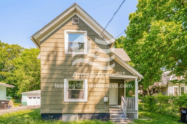 Building Photo - 306 W Matson Ave