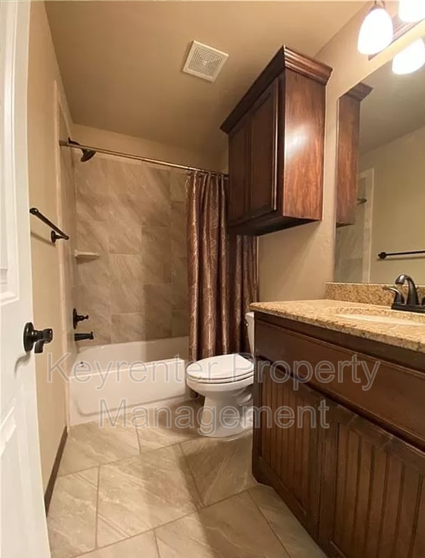 Building Photo - 1540 SW 95th St