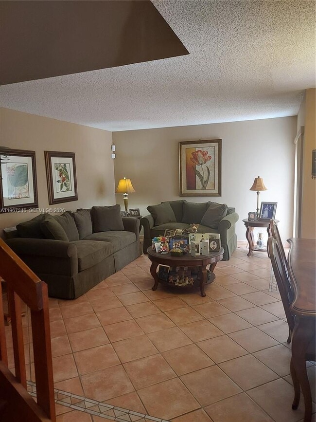 Building Photo - 14940 SW 49th Ln