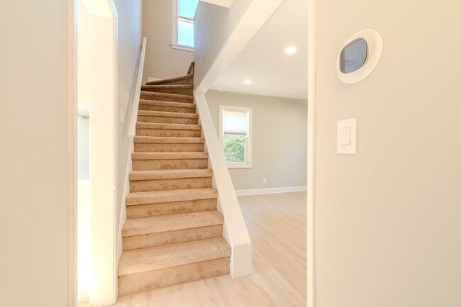 Building Photo - Modern 3-Bedroom Bungalow in Ferndale – Fu...