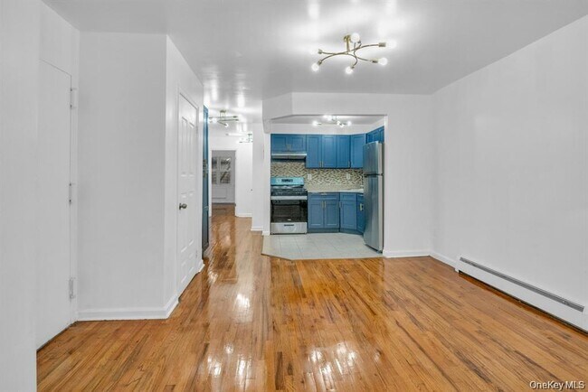 Building Photo - 523 E 148th St
