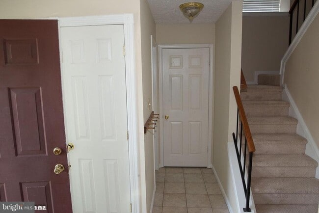 Building Photo - 6128 Hoskins Hollow Cir