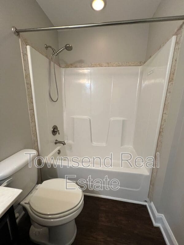 Building Photo - 3233 Northgate Dr