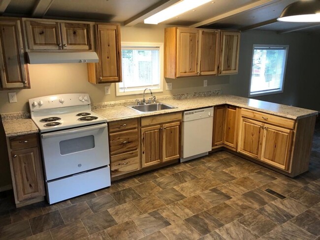 Building Photo - 100% Remodeled Manufactured Home for Rent