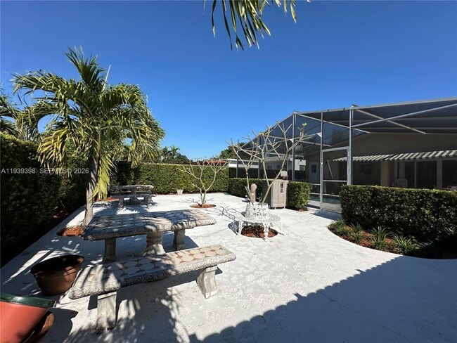 Building Photo - 120 Pocatella St