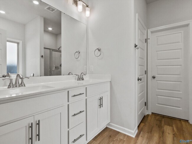 Building Photo - 209 Allegro Cir