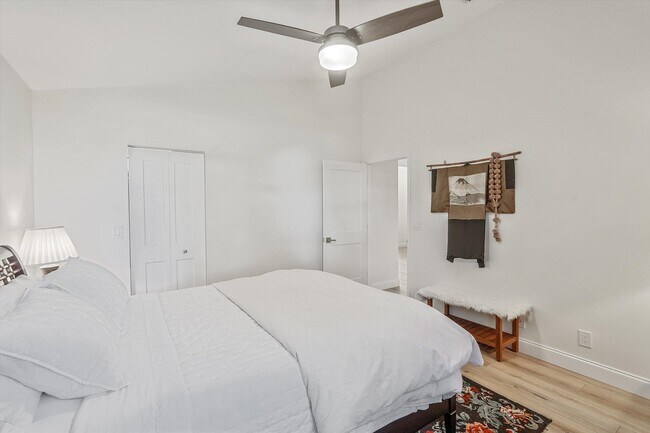 Building Photo - 2622 Country Golf Dr