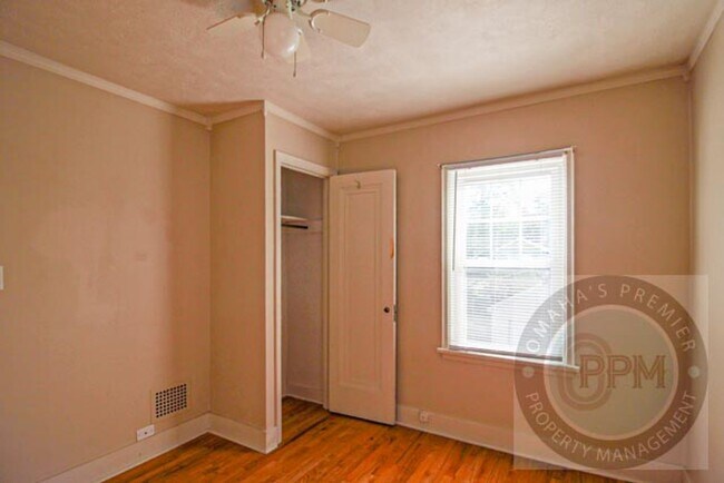 Building Photo - 2 Story 3 Bedroom 2 Bathroom home in the h...