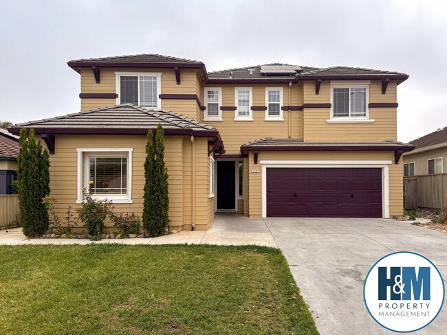 Primary Photo - Large Hollister Home