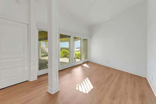Building Photo - 155 Pear Tree Point Rd