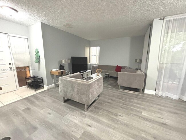 Building Photo - 3859 Coral Tree Cir