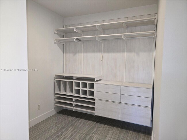 Building Photo - 2960 NE 207th St