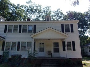 Building Photo - Renovated 2 Bedroom 1 1/2 Bath Townhome - ...