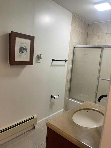 Building Photo - 49 Carroll St