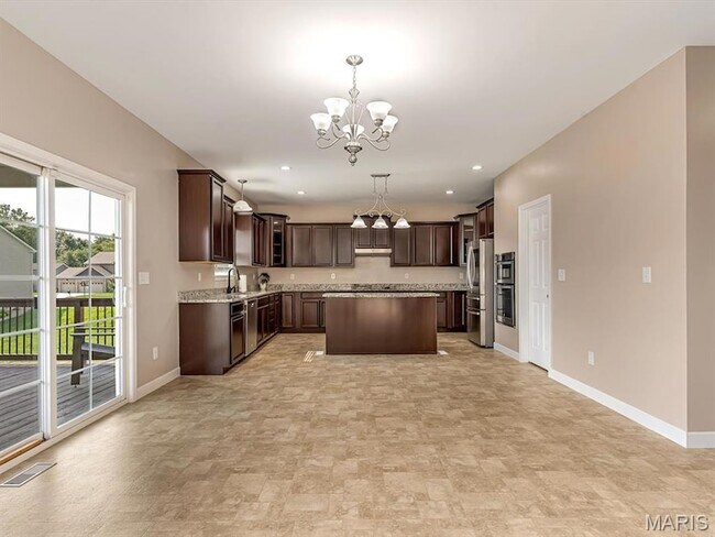 Building Photo - 7010 Monaco Dr