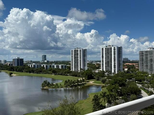 Building Photo - 20185 E Country Club Dr