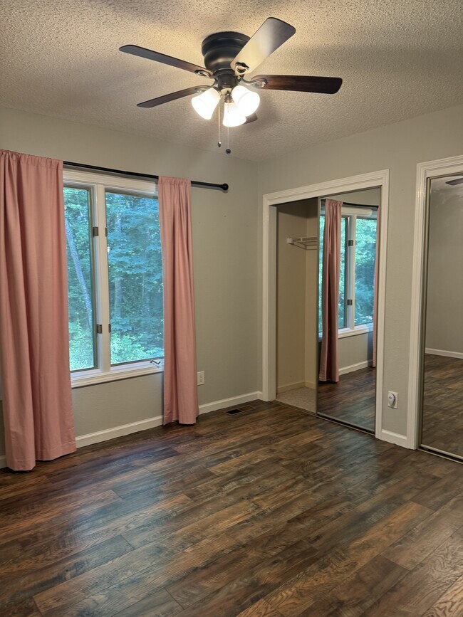 Building Photo - 310 Paoli Trce