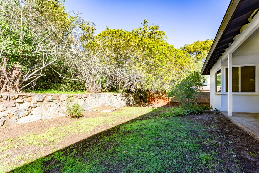 Building Photo - 634 Tarento Dr