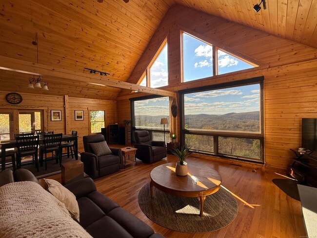 Building Photo - 570 Long Mountain Rd