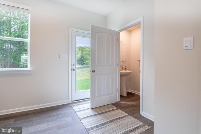 Building Photo - 846 Derwent Ln