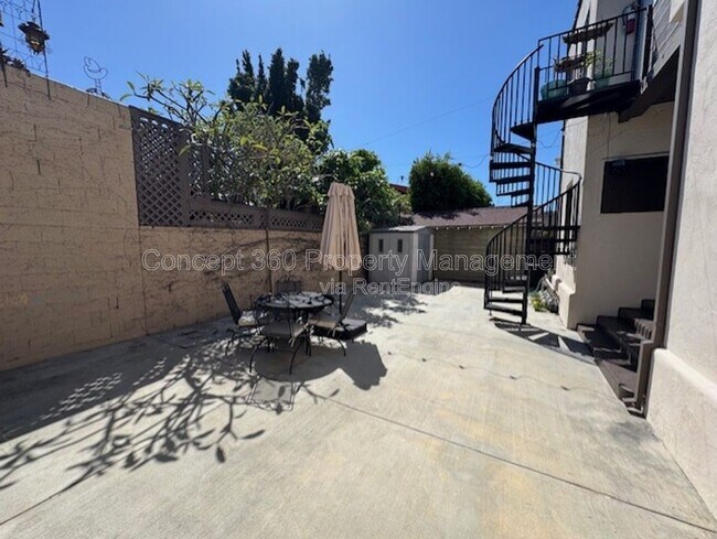 Building Photo - 1144 E Appleton St