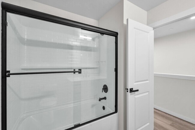 Building Photo - Brand New Luxury Townhomes in North Lynnwood!