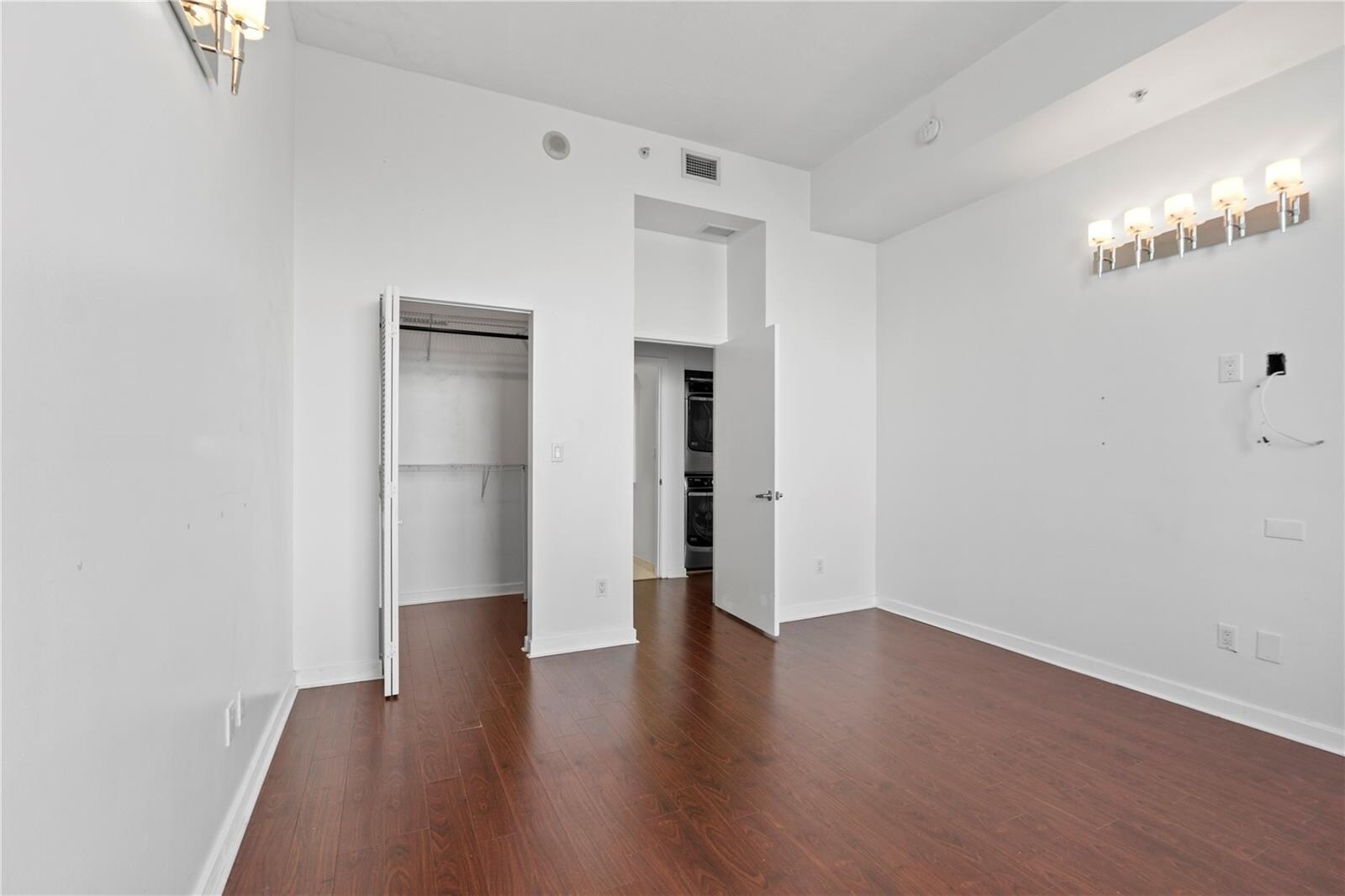 Building Photo - 335 S Biscayne Blvd