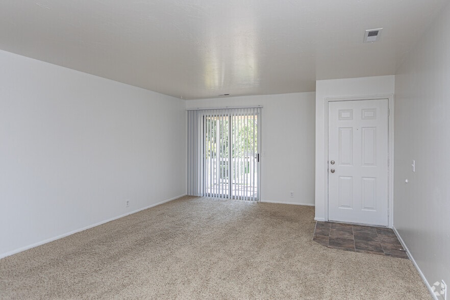 2BR, 1BA - 1,000SF - Highland Pointe Apartments