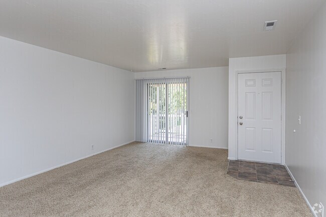 2BR, 1BA - 1,000SF - Highland Pointe Apartments