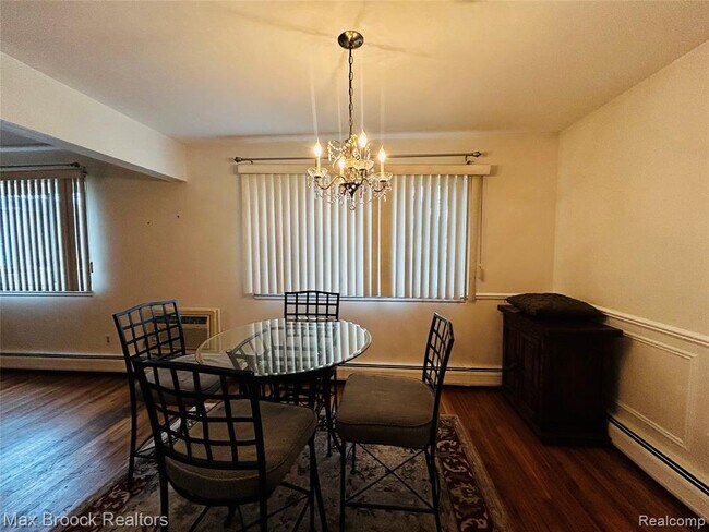 Building Photo - 4113 Telegraph Rd