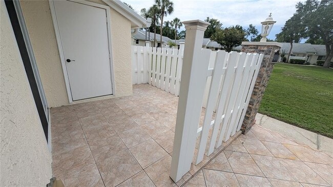 Building Photo - 4000 Poinciana Ct