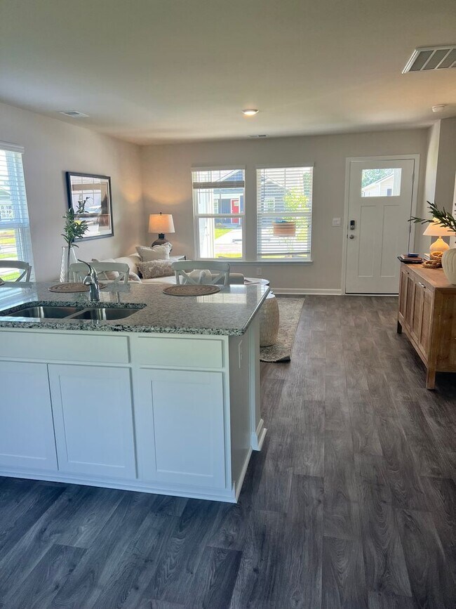 Building Photo - Modern Living in Sandpiper Place – Myrtle ...