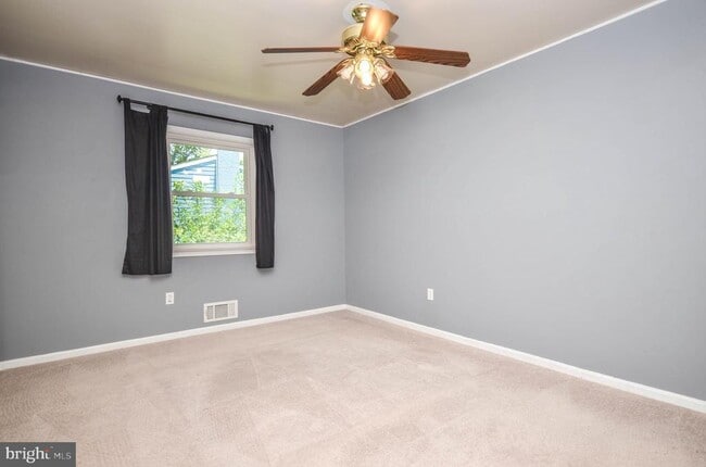 Building Photo - 2812 Yeonas Dr