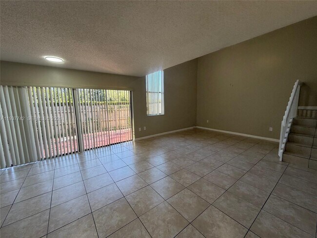 Building Photo - 1206 San Remo Cir