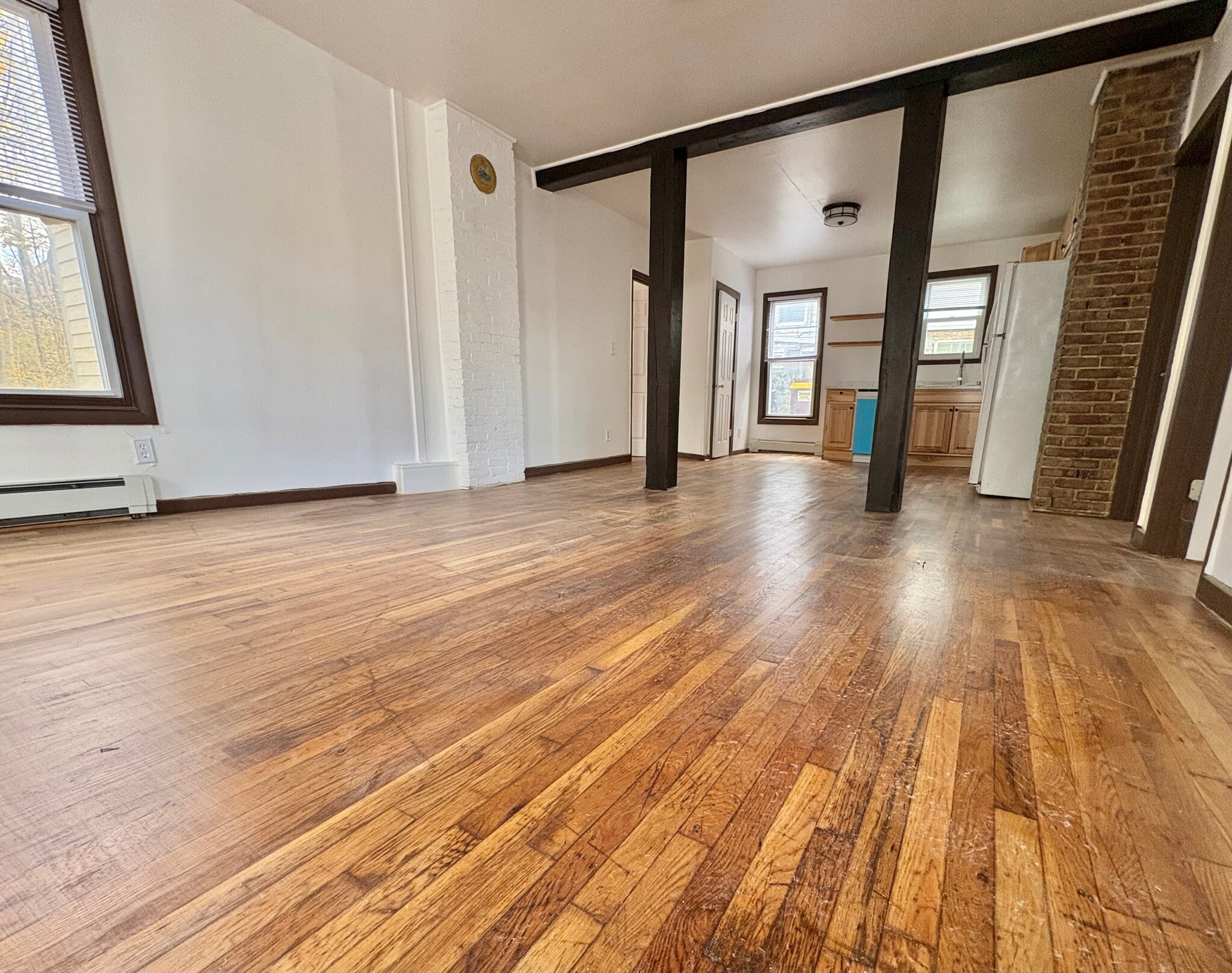 living room - 178 Broad St