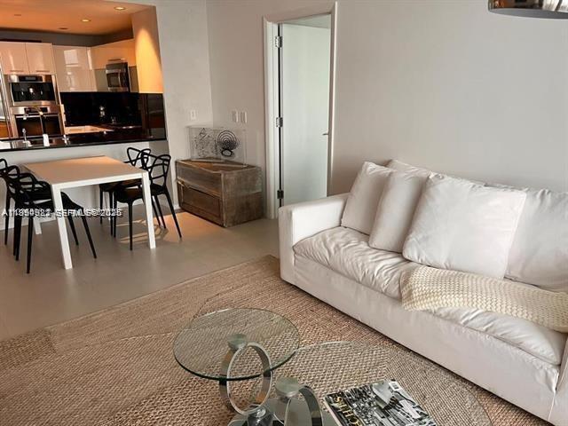 Building Photo - 17121 Collins Ave