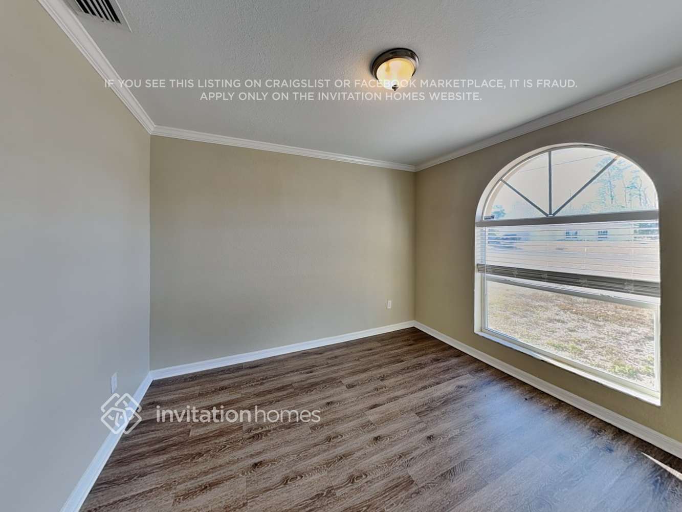 Building Photo - 2252 S Chamberlain Blvd