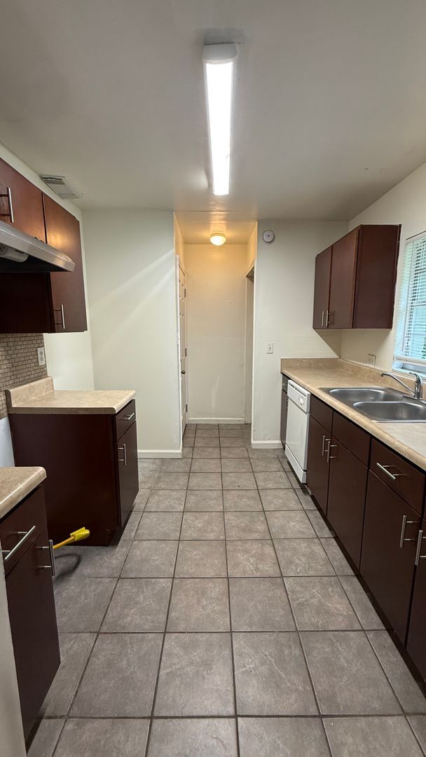 Building Photo - 1803 Atkamire Dr
