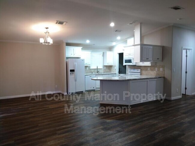 Building Photo - 23031 NE 112th Court Rd