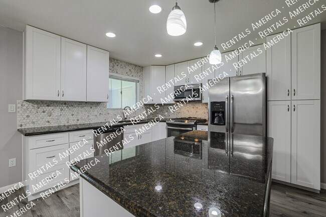 Building Photo - 6312 S College Ave