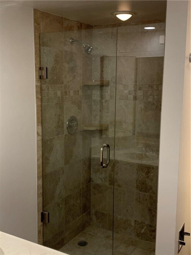 Building Photo - 2942 SW 22nd Cir