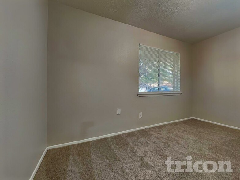 Building Photo - 4422 Monteith Dr