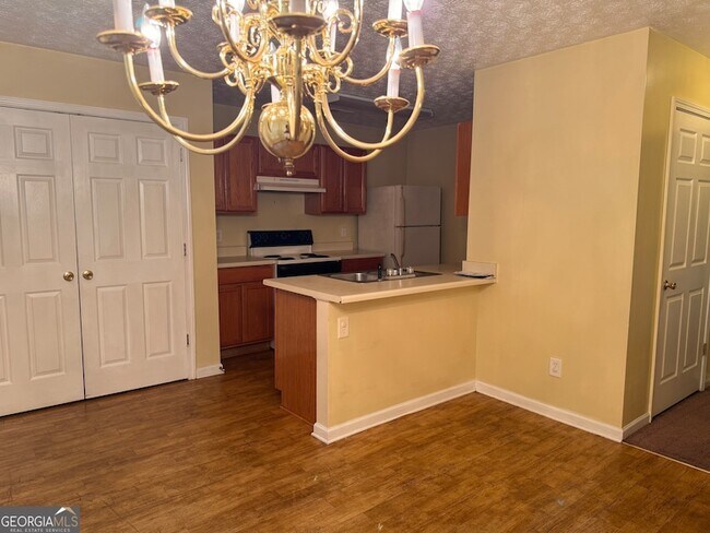 Building Photo - 5853 Strathmoor Manor Cir