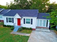 Building Photo - 303 N 43rd St