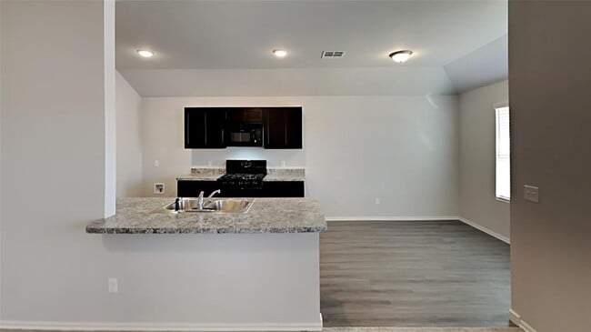 Building Photo - 1024 S Appaloosa Ln